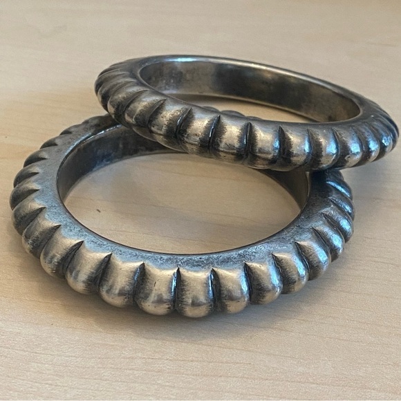 Silver Antiqued Textured Bangles 1 Pair - Picture 3 of 10